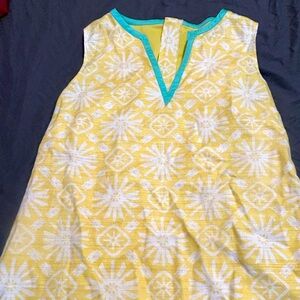 Yellow and white x-large sail to stable classic tunic top with turquoise accent